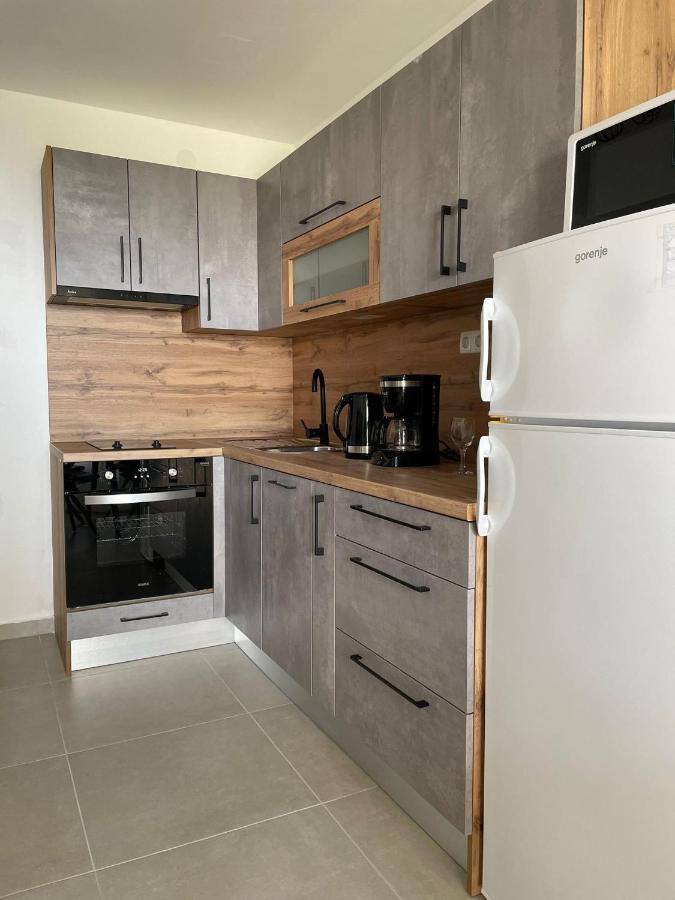Apartmani Maris II Palit Eksteriør bilde